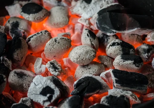 Ceny opału idą w górę przed sezonem grzewczym. Tyle kosztuje węgiel, ekogroszek i pellet. Sprawdź cenniki