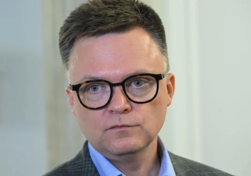 Hołownia poniósł porażkę w walce o klub Polski 2050. 