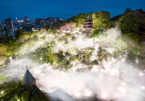 Zanurzyć się w zieleni i spowić we mgle. Hotel Chinzanso Tokyo – siedem wieków historii w samym sercu metropolii