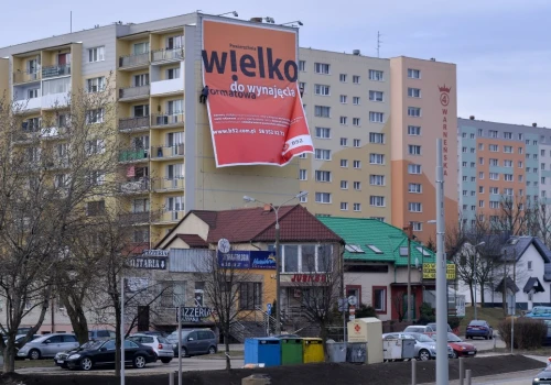 Fiskus chce pieniędzy od mieszkańców bloków. Za reklamy na elewacjach