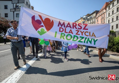 Marsz dla Życia i Rodziny przejdzie ulicami Świdnicy. „Czas obronić małżeństwo. Czas ochronić życie”