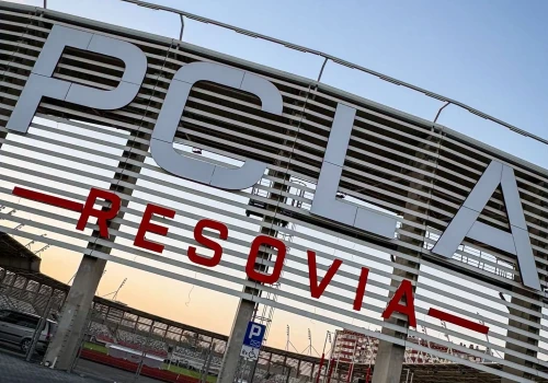 Podkarpackie Centrum Lekkiej Atletyki z nazwą „PCLA Resovia”. Nowy billbord już zawieszony