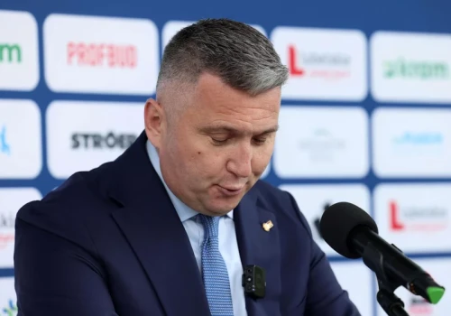 PKOl ma gigantyczne długi! Taką sytuację zostawił Radosław Piesiewicz