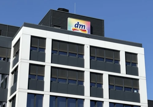 Dm rośnie w Polsce. Handel i IT spotykają się we wspólnym biurze