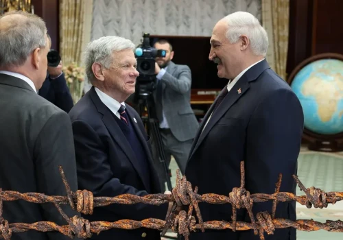Marny ten handelek ludźmi, Mr Cole. Tylko tylu za taką cenę?