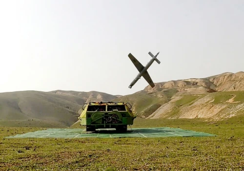 Diehl i Elbit demonstrują amunicję krążącą SkyStriker