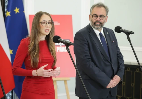 Zaczęło się. Już kilkadziesiąt firm zmuszonych do zmiany umów cywilnoprawnych w etaty