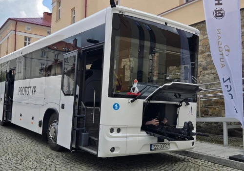 AUTOSAN pokazał nowego BIES-a, czyli autobus do ewakuacji ludności