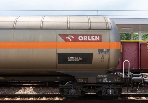 Kryzys paliwowy uderza w Europę. Orlen ruszył na zakupy