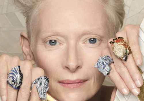 Co wspólnego ma Tilda Swinton, tygrys i krokodyl? Cartier zna odpowiedź na to pytanie