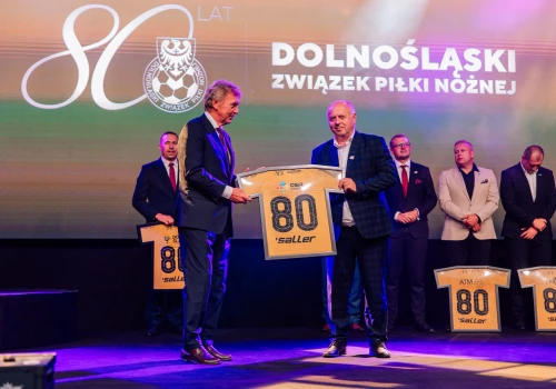 Odbierali nagrodę z rąk Zbigniewa Bońka