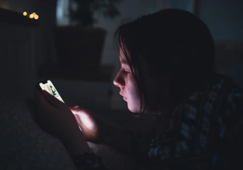 KE zaproponuje zakaz social mediów do 13. roku życia. Polska obstaje przy 15 latach