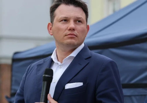 Giertych szukał haków na Mentzena? Poseł ujawnia