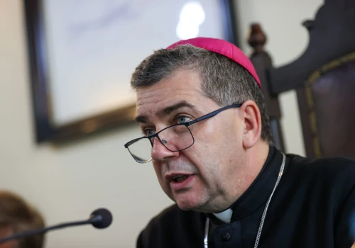 Bp Wojciech Osial: biskupi nie chcą przymusowego udziału w lekcjach religii, ale wyboru między religią a etyką