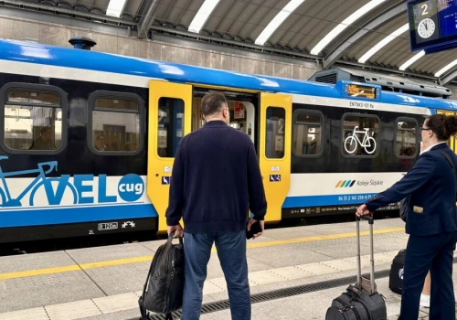 Eksperci w sprawie awarii kolejowej w Katowicach: Traktujemy sprawę poważnie, choć trudno mówić o dywersji
