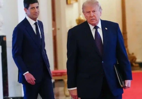 Warsh postawił się Trumpowi! Podwyżka stóp procentowych uderza w plany Białego Domu