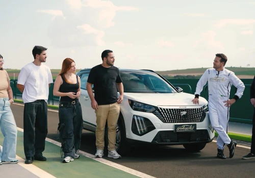 Peugeot 2008 GT Turbo 200 kontra wykrywacz kłamstw. Nietypowy test na torze