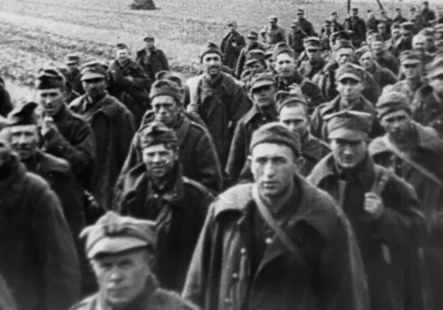 Straszny los polskich jeńców Stalina. Część trafiała do najcięższych katowni NKWD