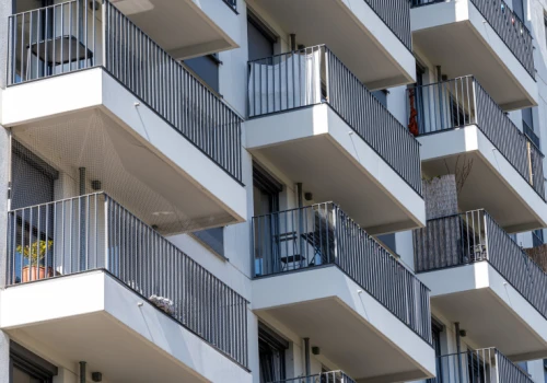 Koniec z zaglądaniem na balkon sąsiada. Nowe przepisy mają to ukrócić