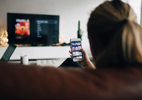 Telewizory podsłuchuje, o czym rozmawiasz z dzieckiem? LG odpiera zarzuty śledzenia telewidzów