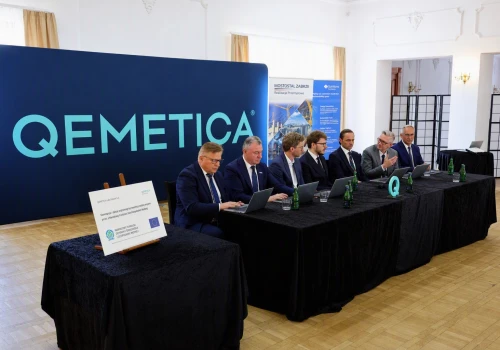 Qemetica: Ponad 2 mld zł na inwestycje dekarbonizacyjne