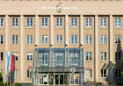 Spór o park im. Łukasza Litewki. „Zniknęła połowa betonozy”
