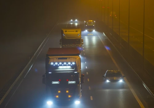 Jesienny błąd kierowców. Chodzi o światła w trybie AUTO