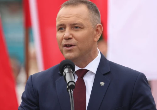 Nawrocki ma plan na niższe ceny paliw. Będzie ustawa. 