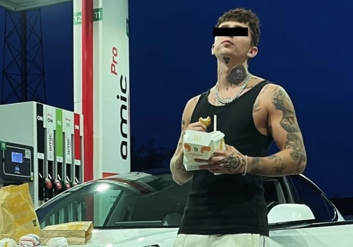 Nagrywał z Żabsonem i Wac Toją – trafił za kraty, bo znaleziono w jego domu 1,5 kg narkotyków