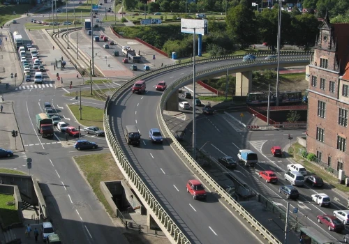 Tunel, estakada i prawie 95 tys. aut na dobę. Ten węzeł pamięta lata 70.