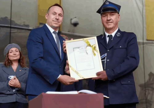 Sztandar dla strażaków z OSP Kłodzko. Ważna uroczystość w rocznicę powodzi