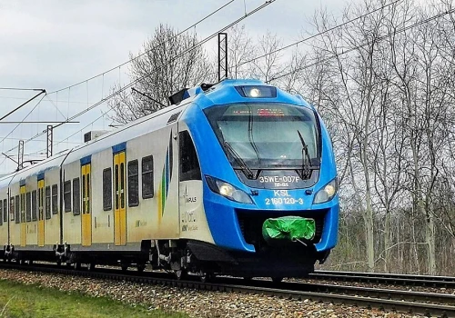 Środowa awaria w Katowicach to 649 pociągów opóźnionych, a 76 odwołanych