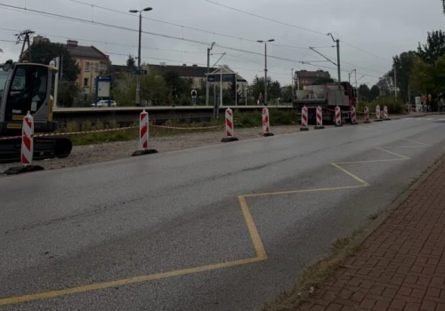 Nowy parking przy stacji kolejowej w Ząbkach. Prace już trwają