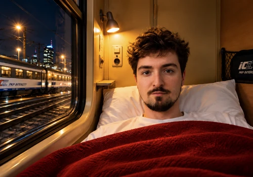 Zapłaciłem 430 zł za prywatny pokój w pociągu Intercity. Czy było warto?