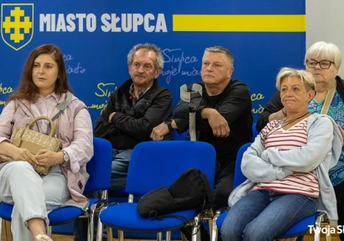 „Zostaliśmy pozostawieni sami sobie”. Mieszkańcy ulicy Wspólnej krytykują, Miasto odpowiada.