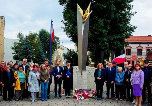 Nowy Sącz pamięta o 17 września. Hołd ofiarom sowieckiej agresji i przypomnienie zbrodni totalitaryzmu