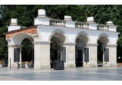 Opoczno uczciło 87. rocznicę agresji ZSRR. Były wzruszające słowa, muzyka i hołd pod pomnikiem