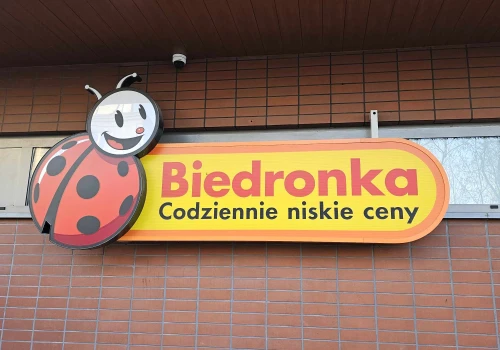 Gigantyczna promocja w Biedronce. Od piątku klienci mogą kupić za połowę ceny