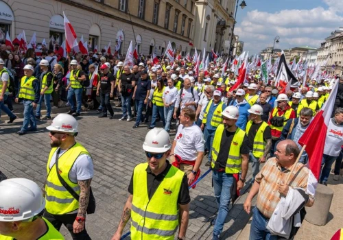 Miliony na związki zawodowe. Tyle zarabia szef „Solidarności”