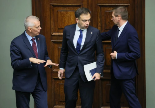 Najpierw mocno taniały, teraz drożeją. Poprawa na rynku polskich obligacji