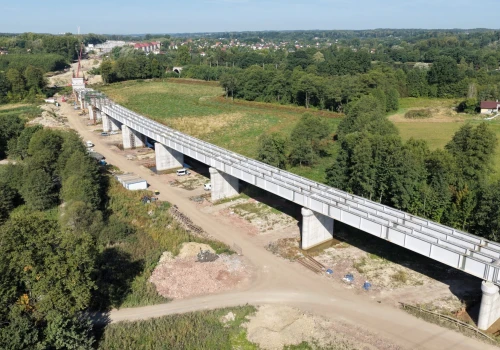 Rosną kolejowe mosty w Zebrzydowicach i Drogomyślu | ZDJĘCIA