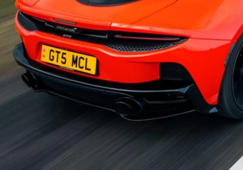 McLaren zmienia zasady. Brytyjska marka szykuje czterodrzwiowego SUV-a