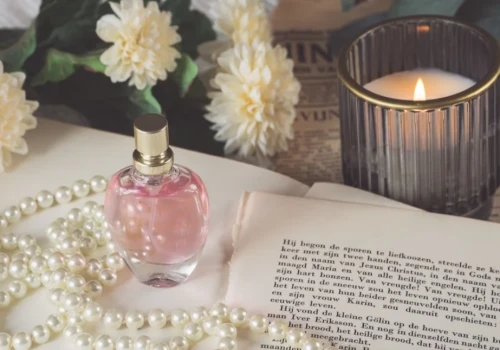 Słodki zapach z charakterem. Jak wybrać perfumy, które dodają pewności siebie?