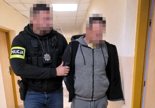 Śmiertelny wypadek w Kurach. Wielka obława zakończona zatrzymaniem 42 – latka