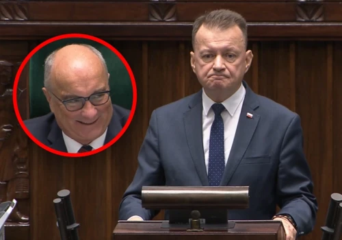 Błaszczak zszedł z mównicy, Czarzasty w śmiech! Wszystko przez TE słowa. „Trochę się…”