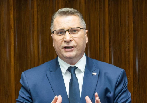 Posypały się komentarze z PiS po wyborze Horały! Czarnek i Błaszczak nie gryźli się …