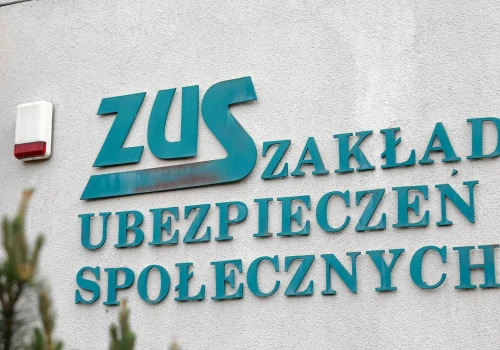 Historyczny moment. ZUS wypłaca zasiłki parom jednopłciowym. 