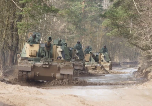 Przetarg na dostawę technicznych środków materiałowych do armatohaubic K9A1 Thunder unieważniony