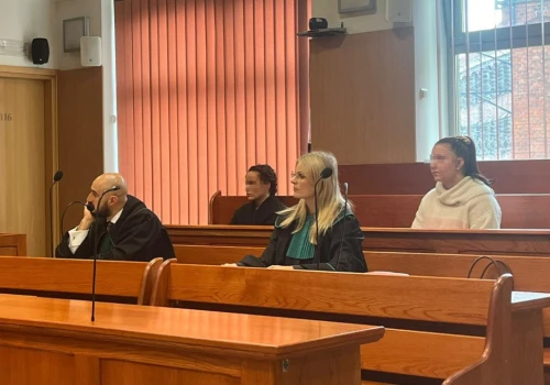 Olsztyński sąd bada sprawę milionowych dotacji na fikcyjnych uczniów. Jedna z oskarżonych zmieniła stanowisko