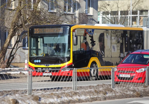 Trwa sądowy spór o zasady przetargu na obsługę komunikacji publicznej w Kielcach